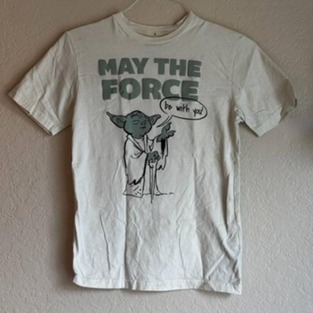 Star Wars Yoda “May the Force Be With You” Graphic Tee – Off White, Size XS